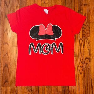 DISNEY NEW Red Minnie Mouse MOM Graphic T-Shirt Size M